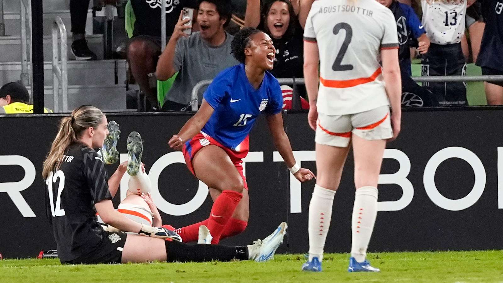 她的支持和 她的支持和